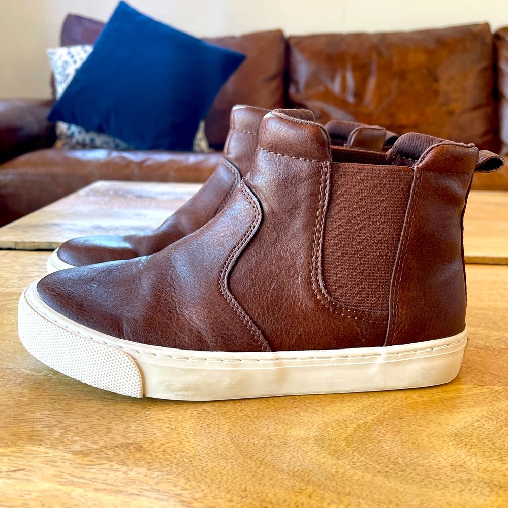 Hardly used boots from old navy.